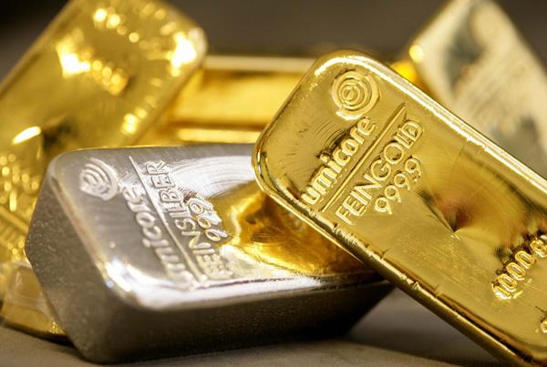 lingotes de oro y plata